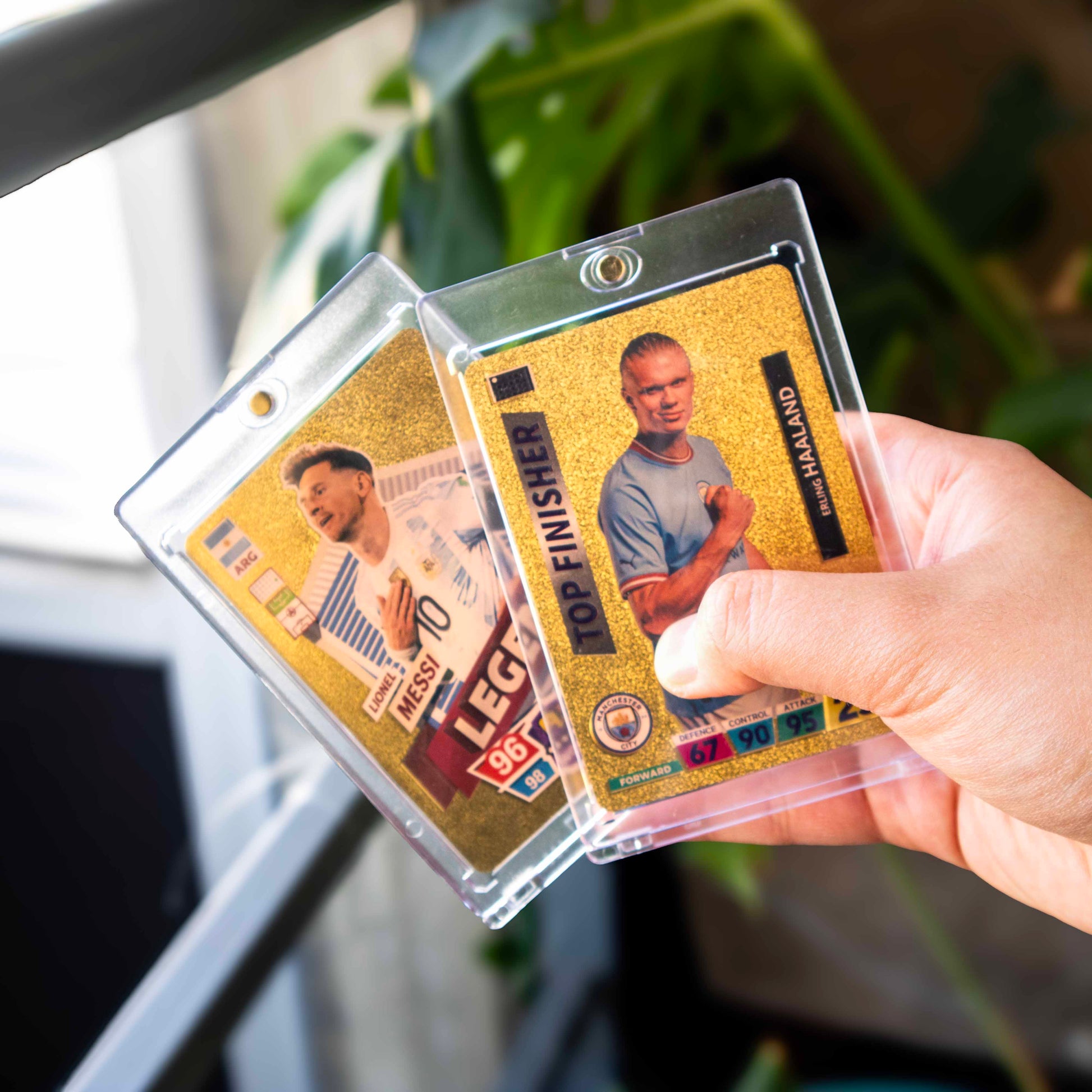 130PT Card One-Touch Magnetic Holder – lifestyle in use, trading card protection