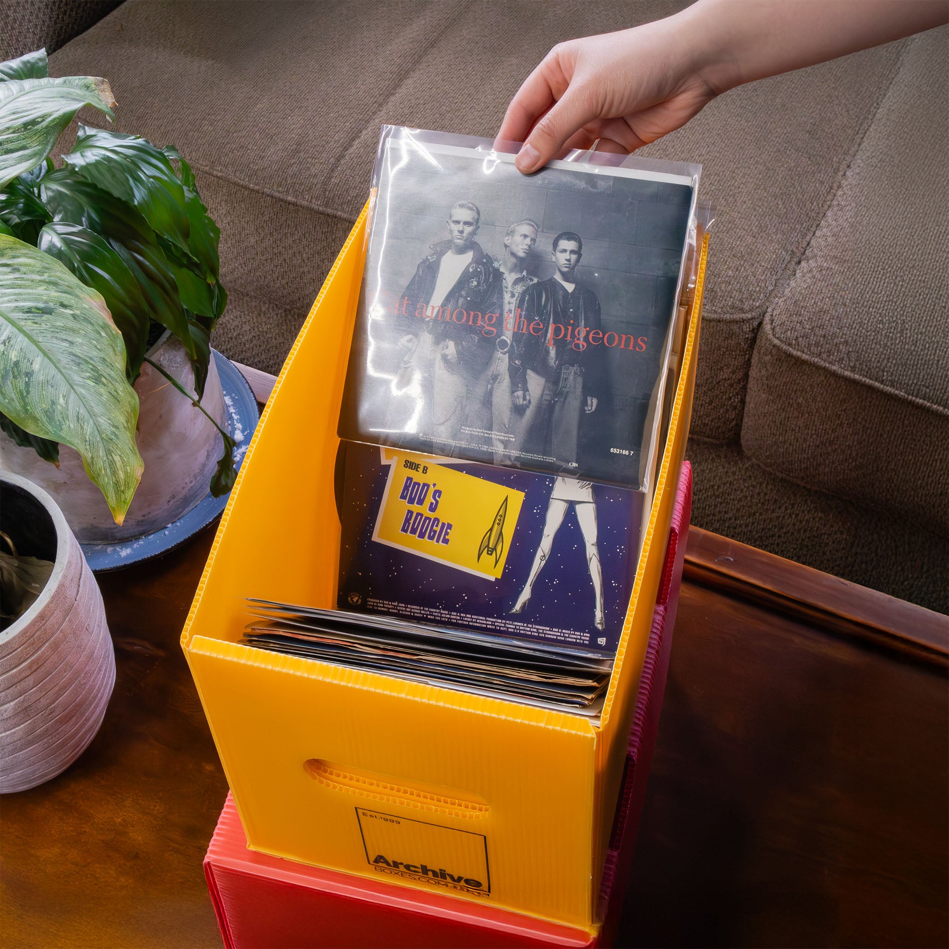 Premium 7″ / 45 RPM vinyl record outer sleeves made from high-clarity polypropylene to protect record artwork