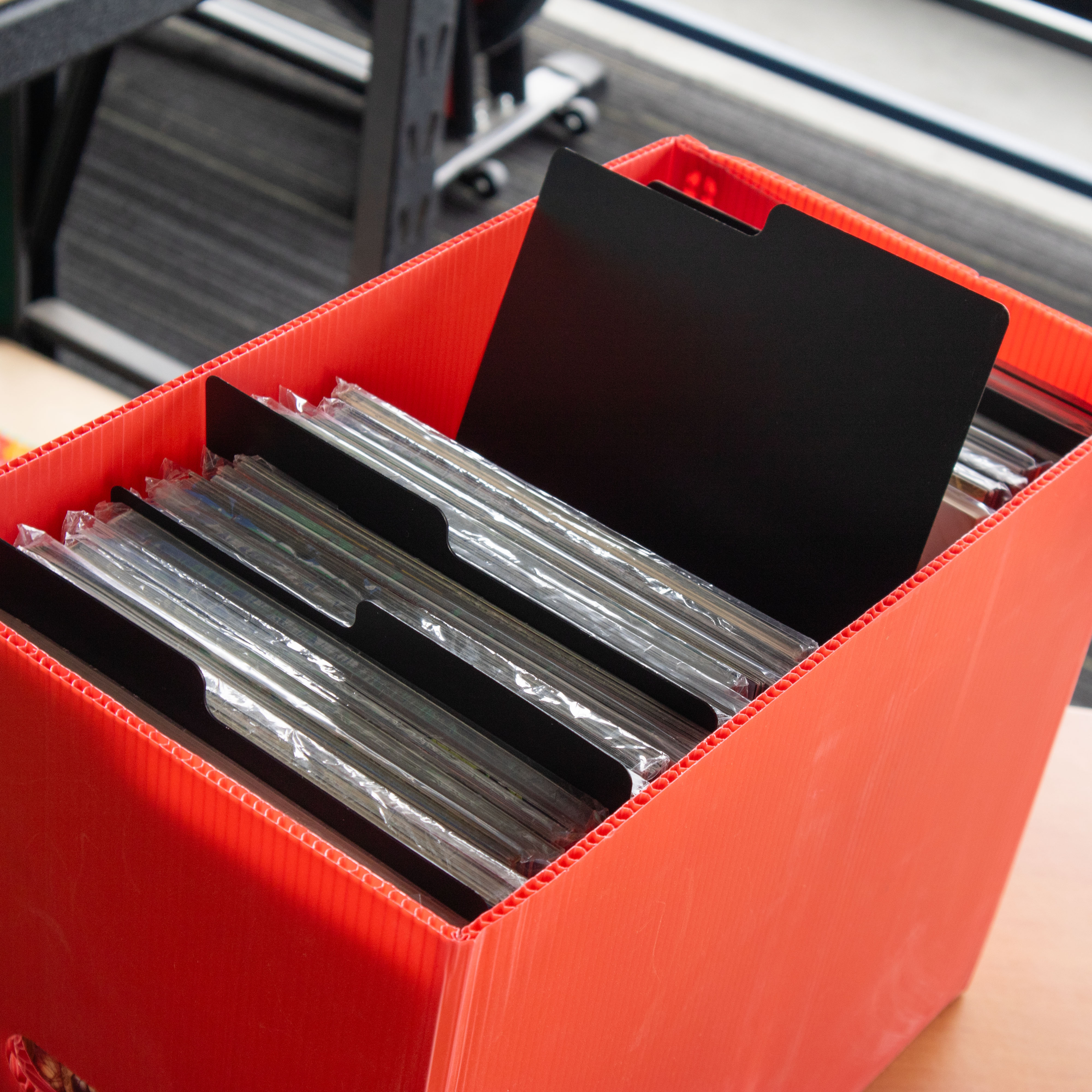 Durable plastic comic book divider for organising and protecting comic collections – fits standard comic boxes