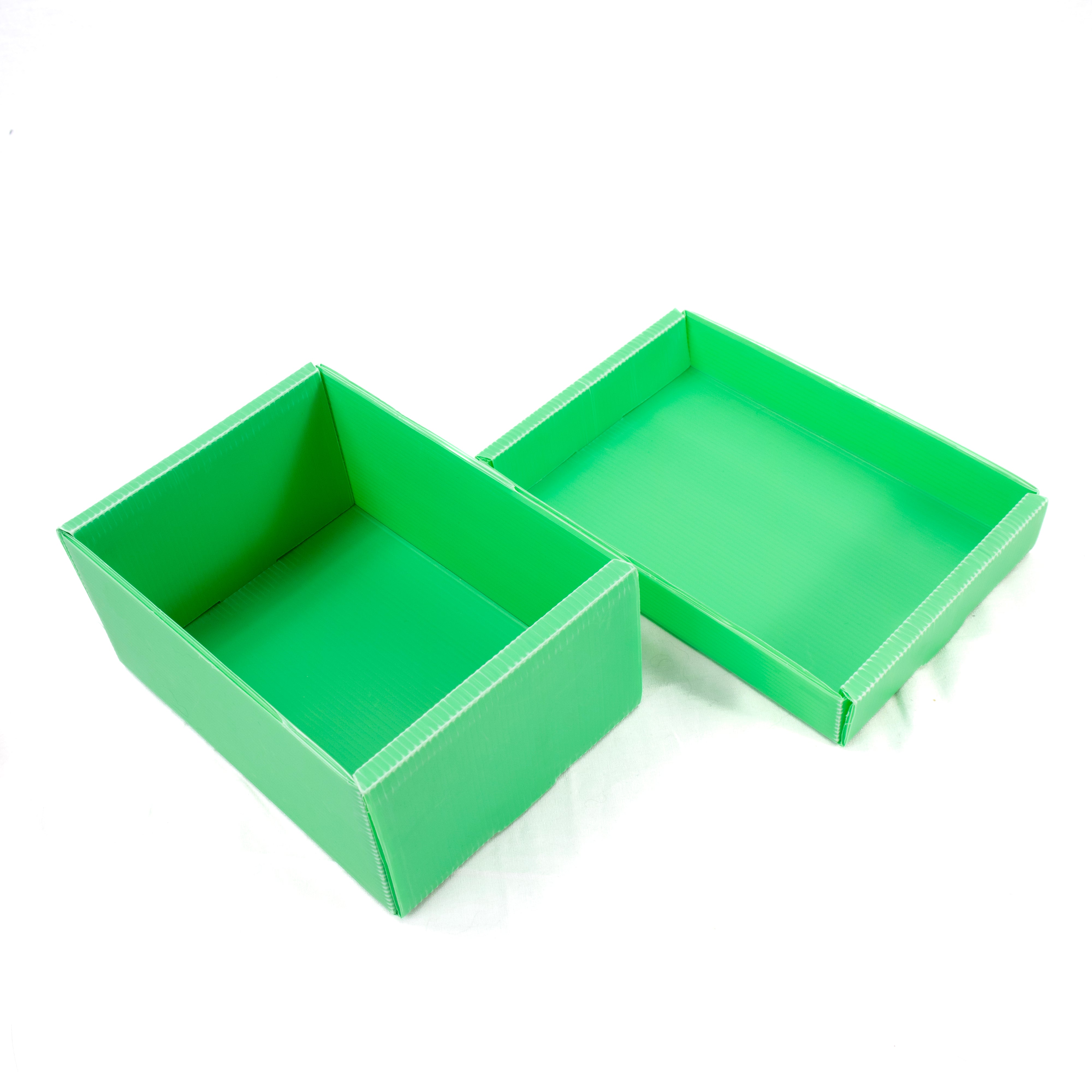 Compact photo box, ideal for storing and protecting photos.